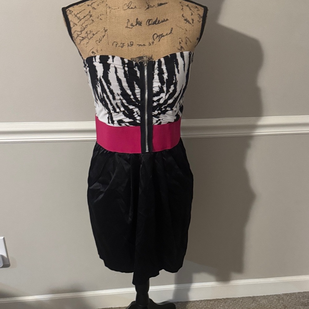 AUW Strapless Dress with Black, White, and Pink